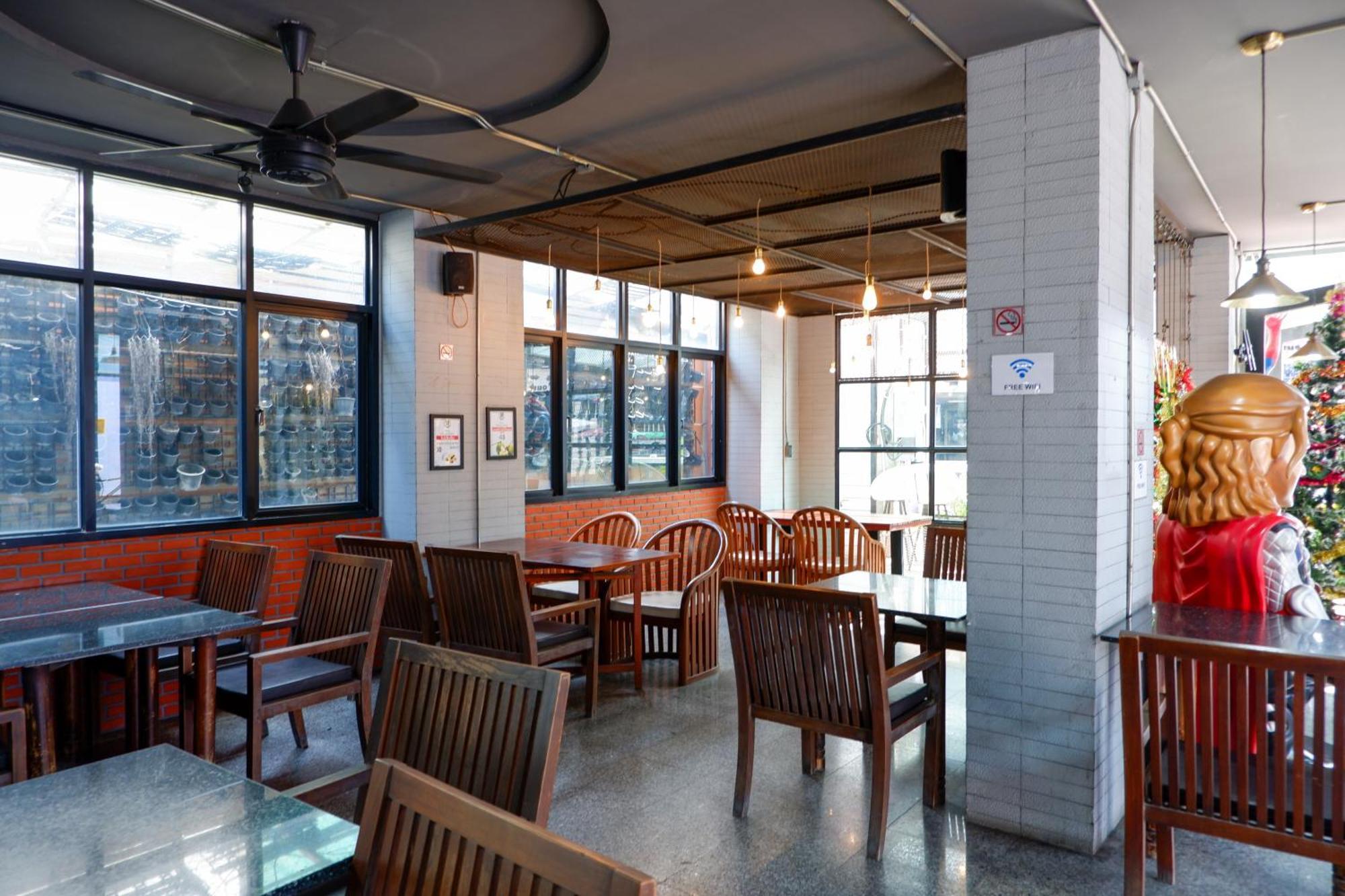 18 Coins Budget Hotel Паттая Екстер'єр фото