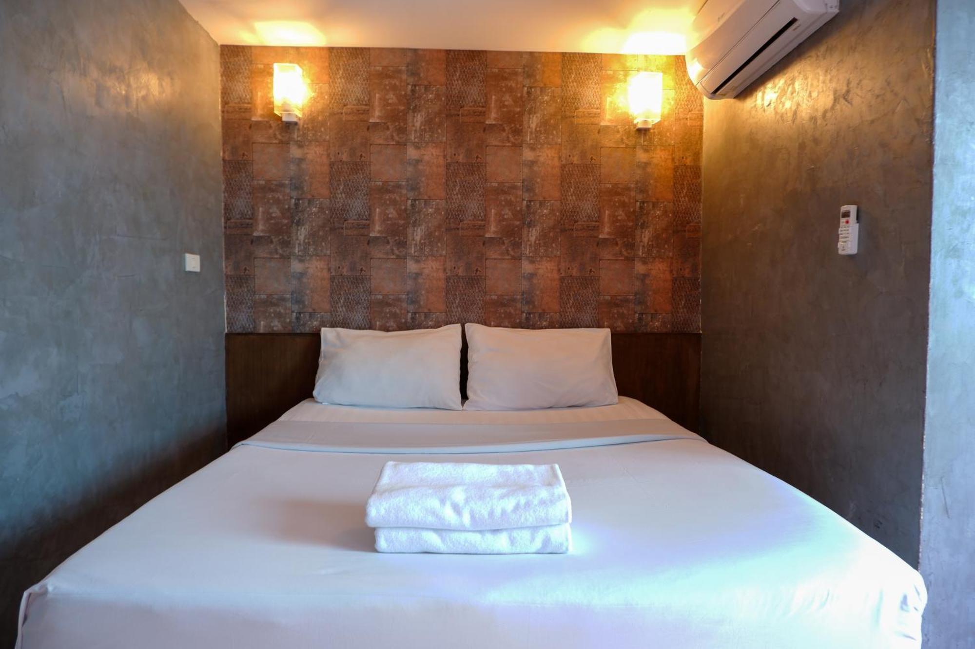 18 Coins Budget Hotel Паттая Екстер'єр фото