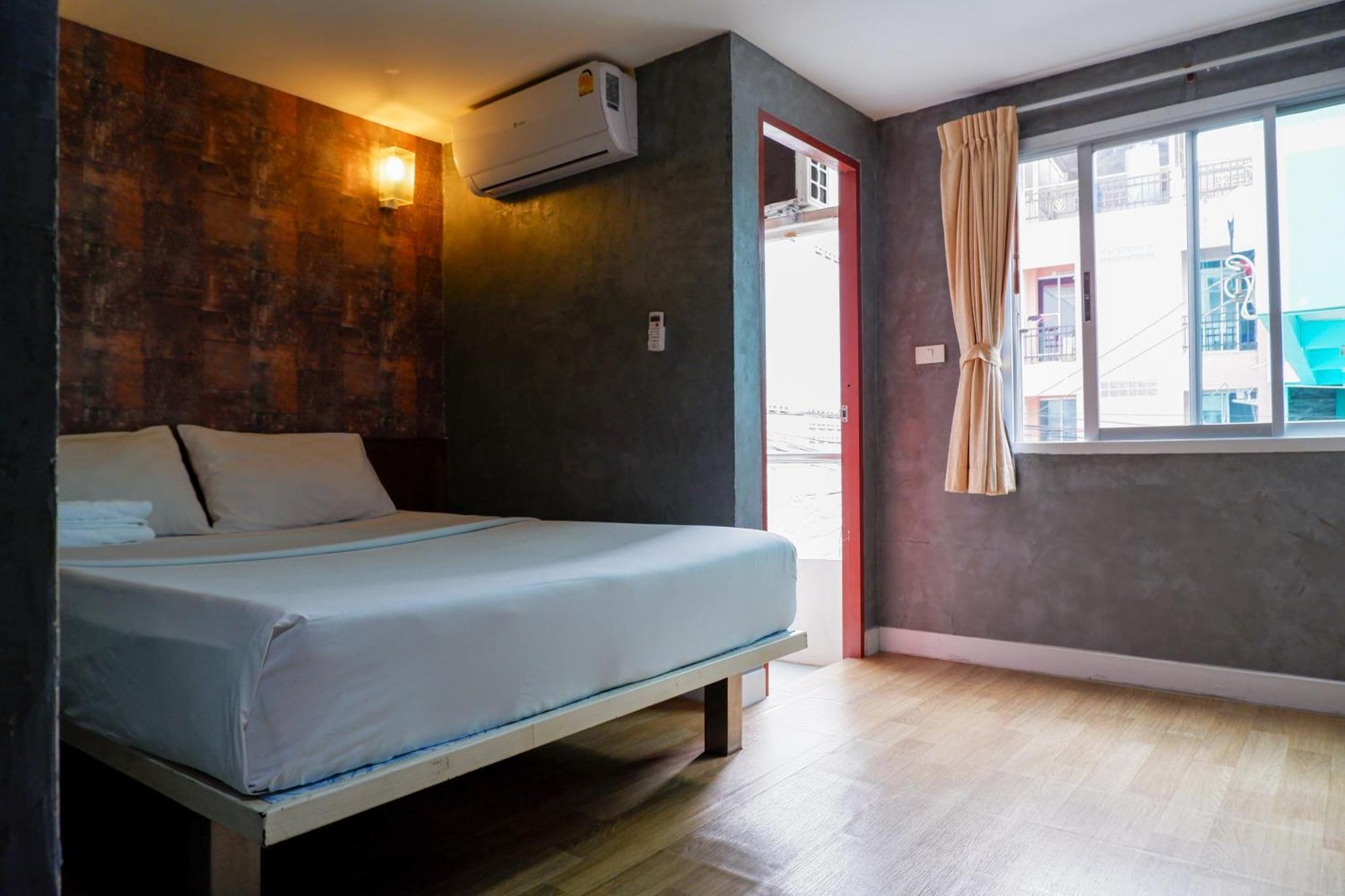 18 Coins Budget Hotel Паттая Екстер'єр фото