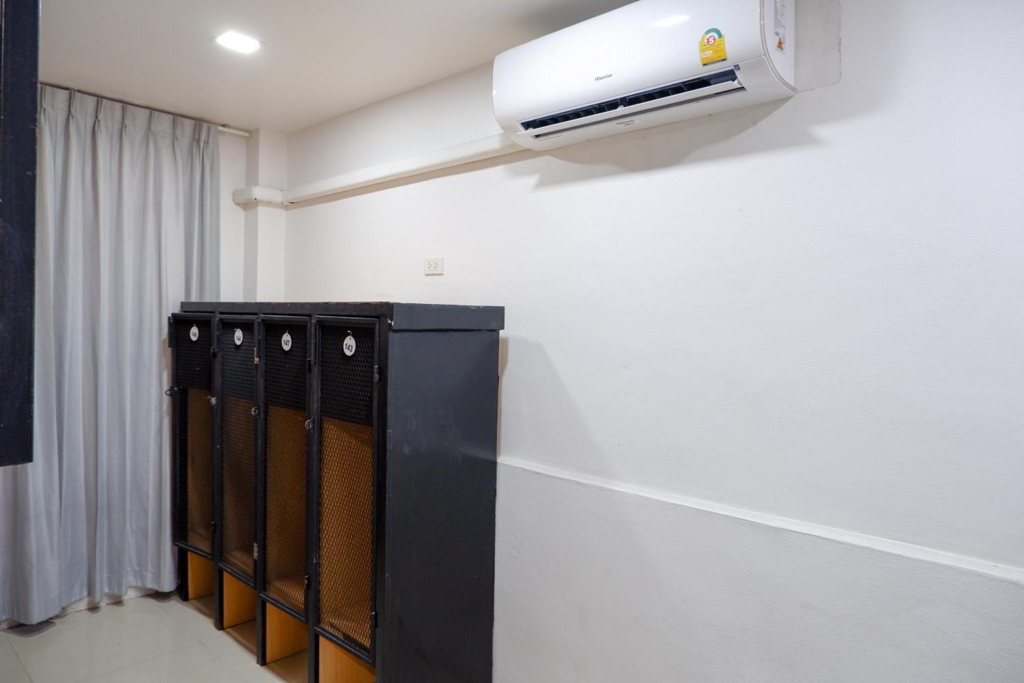 18 Coins Budget Hotel Паттая Номер фото