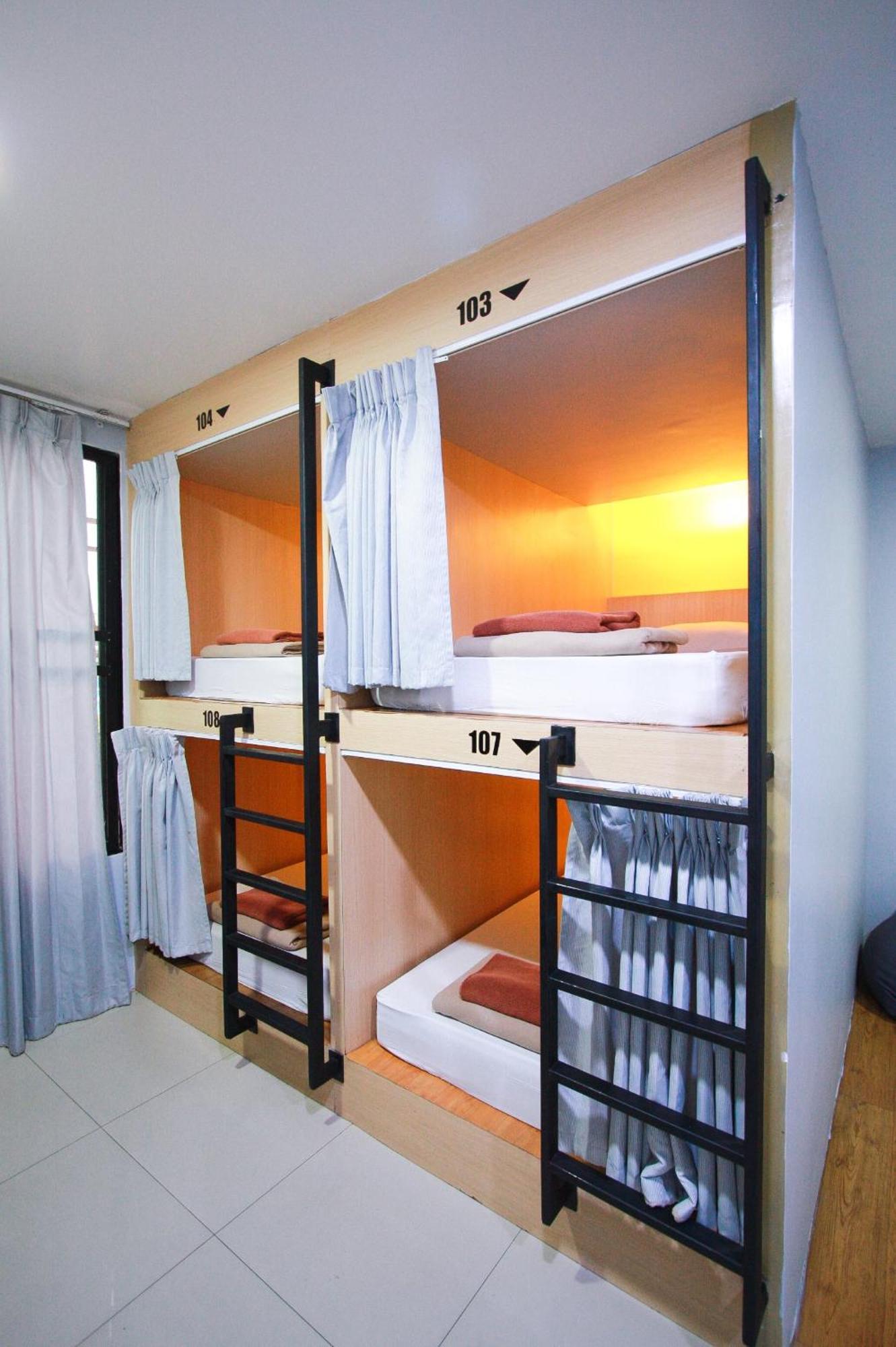 18 Coins Budget Hotel Паттая Номер фото