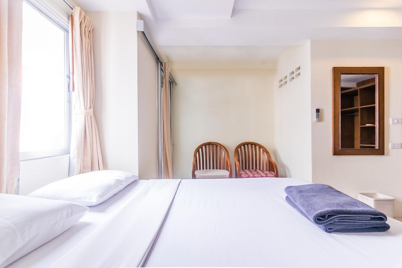 18 Coins Budget Hotel Паттая Екстер'єр фото